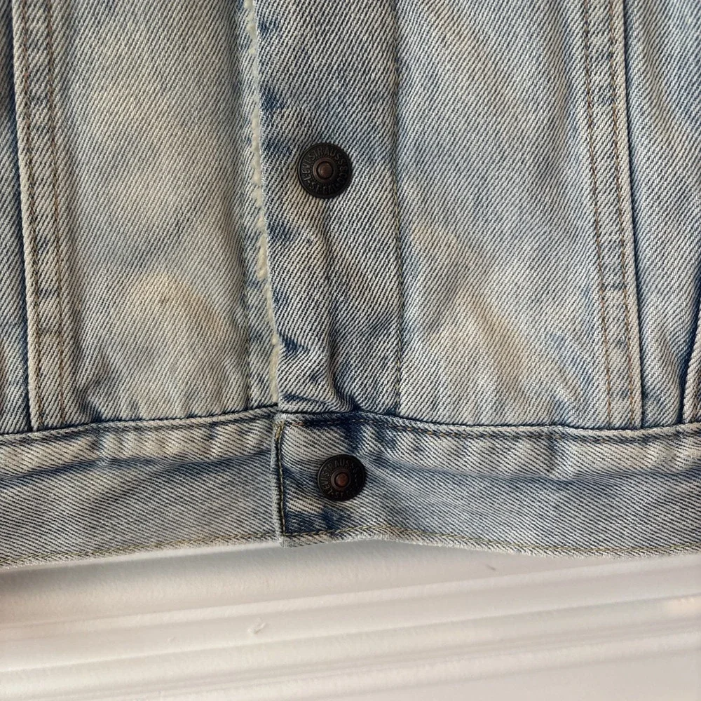 Levi's Men's Trucker size Small‎ Shearling Denim Jacket